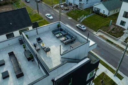 The Ireland - Rooftop Views, 9 Min To Broadway Villa Nashville Buitenkant foto