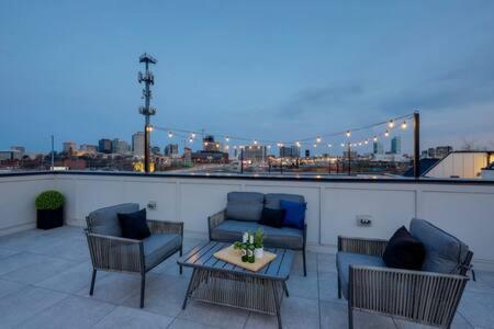 The Ireland - Rooftop Views, 9 Min To Broadway Villa Nashville Buitenkant foto