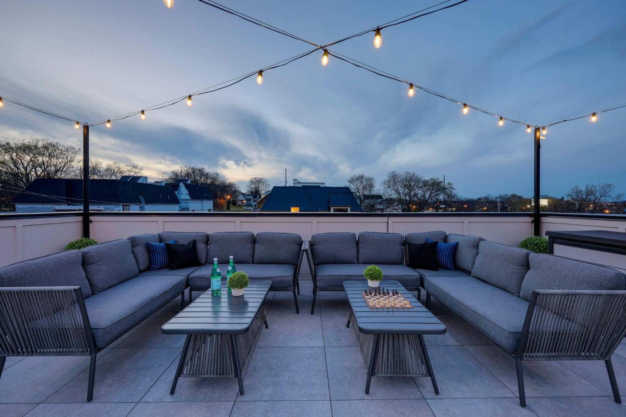 The Ireland - Rooftop Views, 9 Min To Broadway Villa Nashville Buitenkant foto